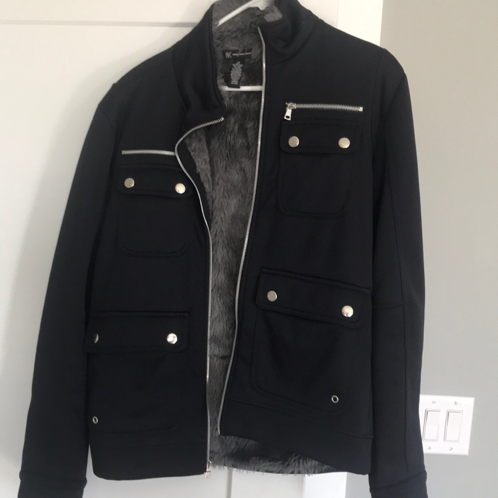 New Men’s inc medium cost with gray fur inside